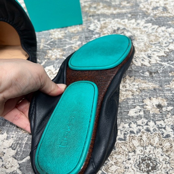 Tieks Matte Black Ballet Flats - Size 8 - Picture 8 of 16